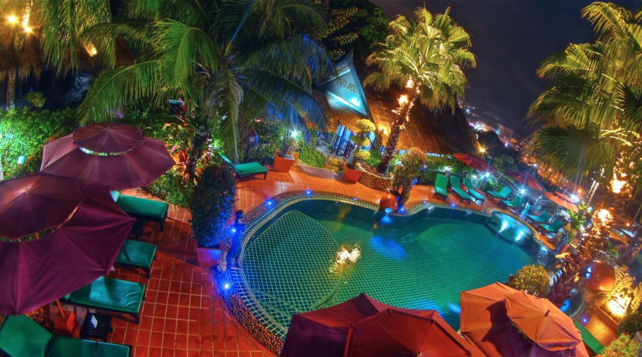 Boomerang Village Cottages Karon Esterno foto
